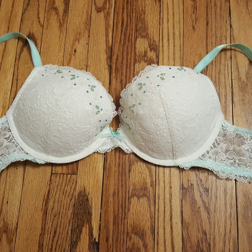 Victoria's Secret white lace turquoise bra 32DD